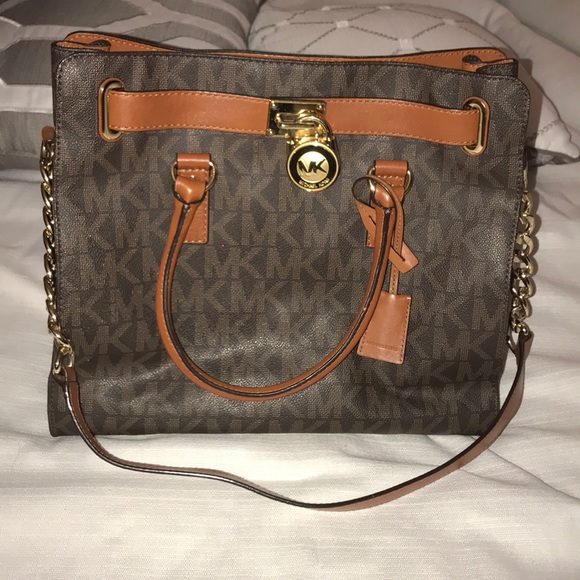 Michael Kors Handbags - Michael Kors Hamilton purse